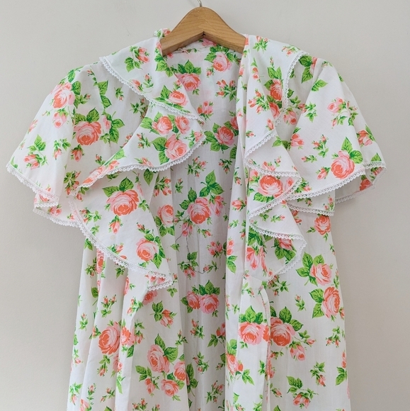 Vintage 70s Prairie Rose Floral Ruffle Long Robe Cottagecore - Picture 3 of 13